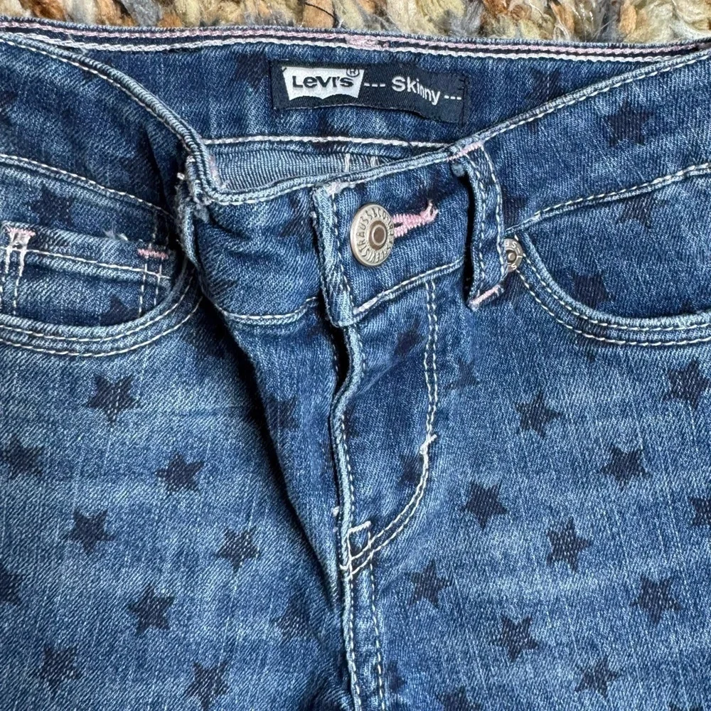 Levi’s Kids Star Print Jeans – Size 3T (Toddler) VERSE TOO KIDS